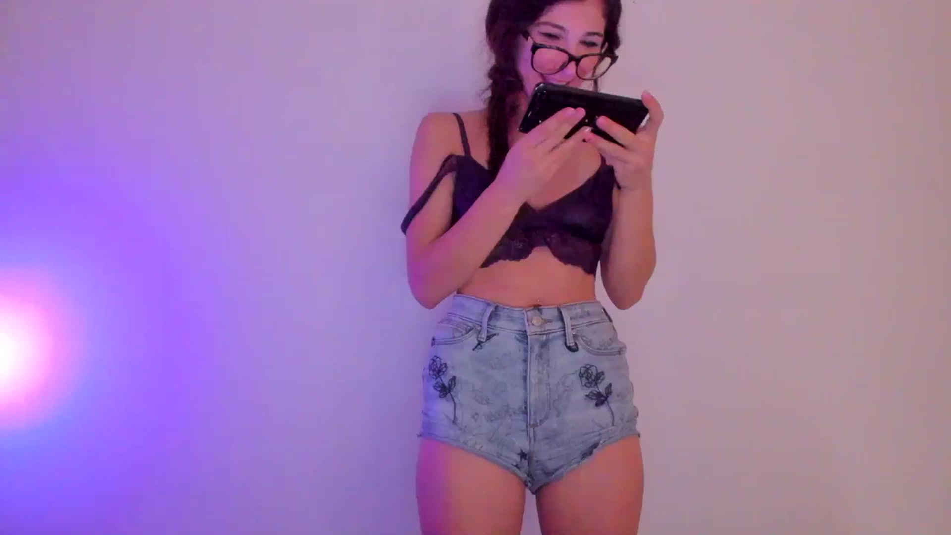 Gallery image thumbnail from llamatell's myfreecams stream on, 09/03/2023, 07:32 image 1 of 20