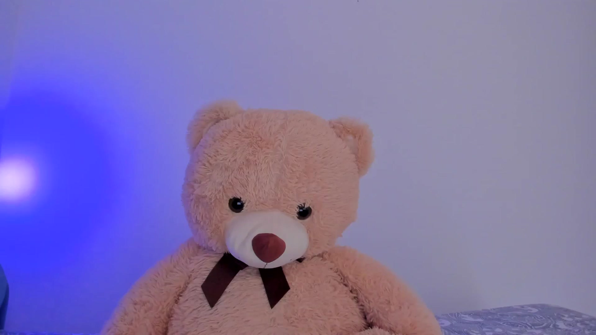 Gallery image thumbnail from llamatell's myfreecams stream on, 09/24/2023, 08:47 image 6 of 20