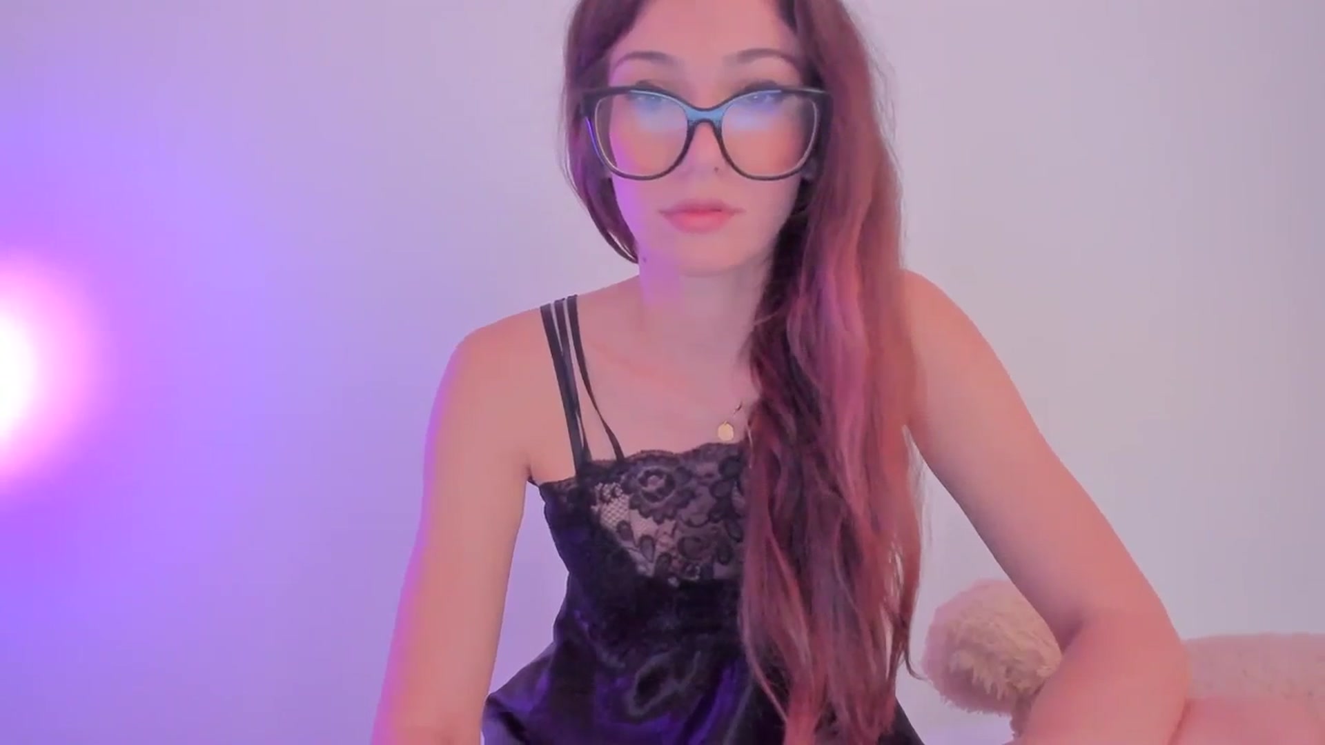 Gallery image thumbnail from llamatell's myfreecams stream on, 10/16/2023, 07:49 image 19 of 20