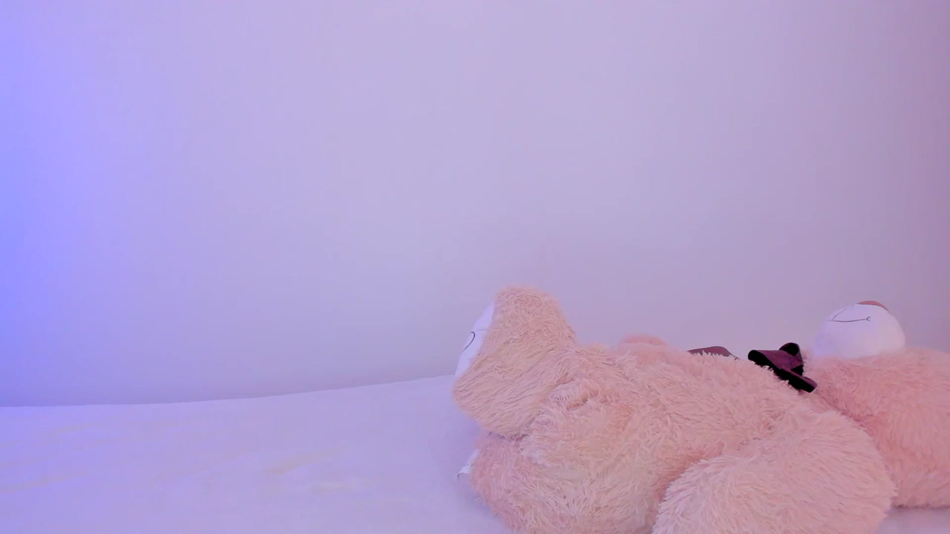 Gallery image thumbnail from llamatell's myfreecams stream on, 10/23/2023, 07:52 image 11 of 20