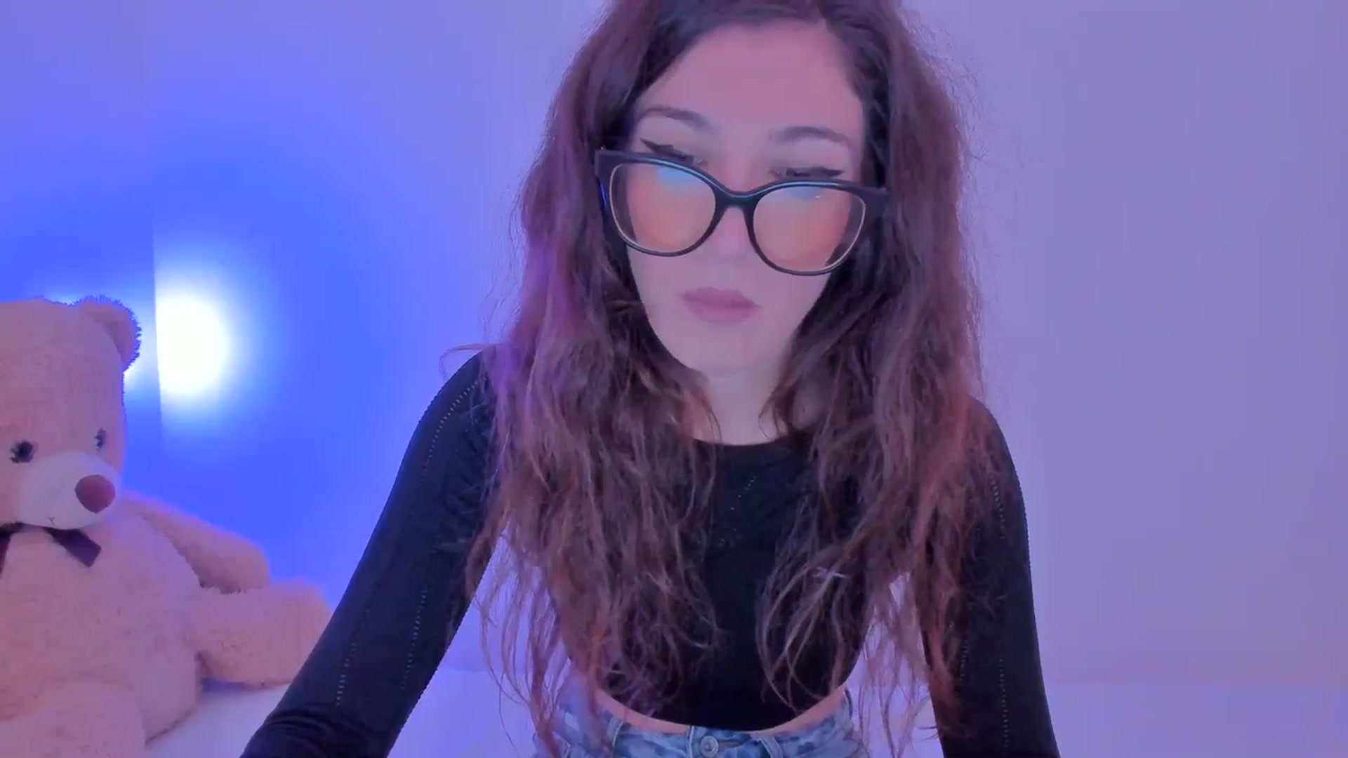 Gallery image thumbnail from llamatell's myfreecams stream on, 10/25/2023, 07:32 image 2 of 20