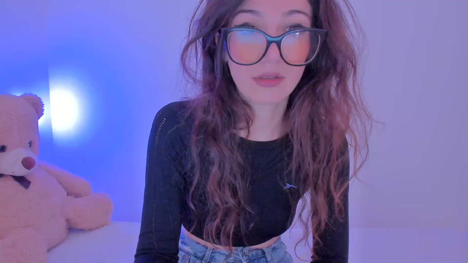 Gallery image thumbnail from llamatell's myfreecams stream on, 10/25/2023, 07:32 image 15 of 20