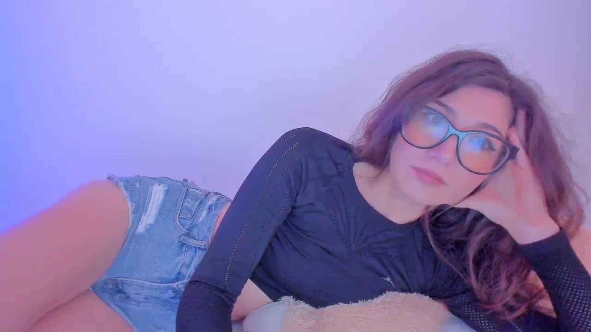 Gallery image thumbnail from llamatell's myfreecams stream on, 10/25/2023, 08:13 image 10 of 20