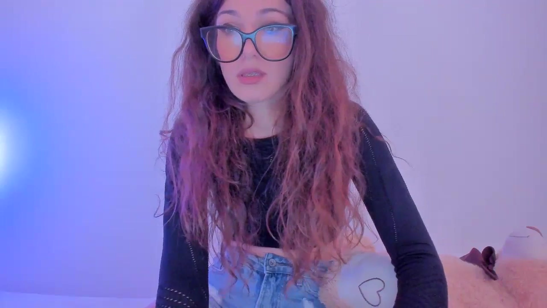 Gallery image thumbnail from llamatell's myfreecams stream on, 10/25/2023, 08:13 image 2 of 20