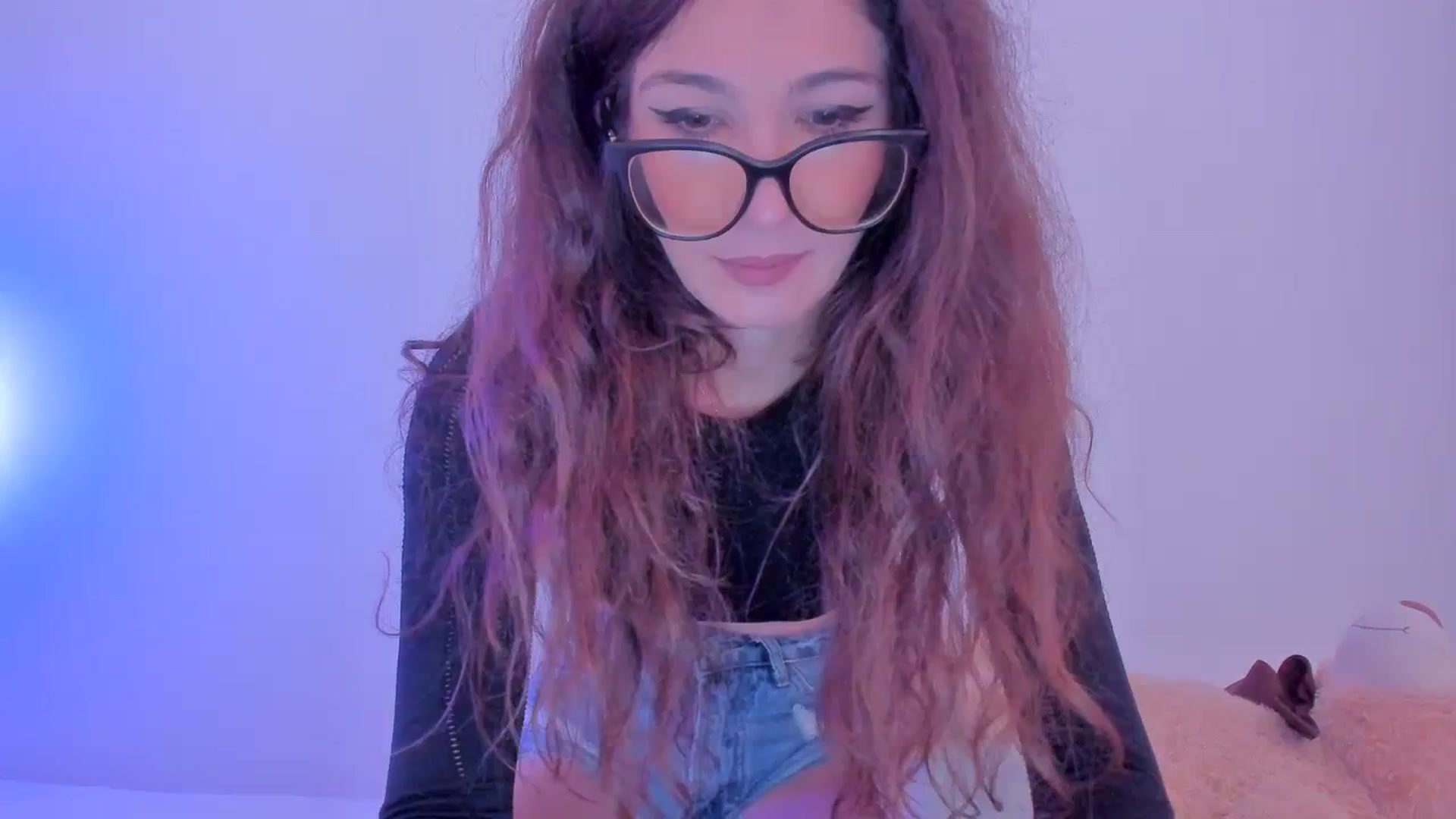 Gallery image thumbnail from llamatell's myfreecams stream on, 10/25/2023, 08:13 image 1 of 20