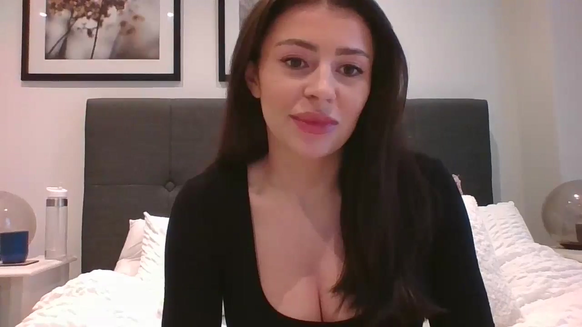 Gallery image thumbnail from lola66's myfreecams stream on, 12/19/2024, 12:39 image 19 of 20