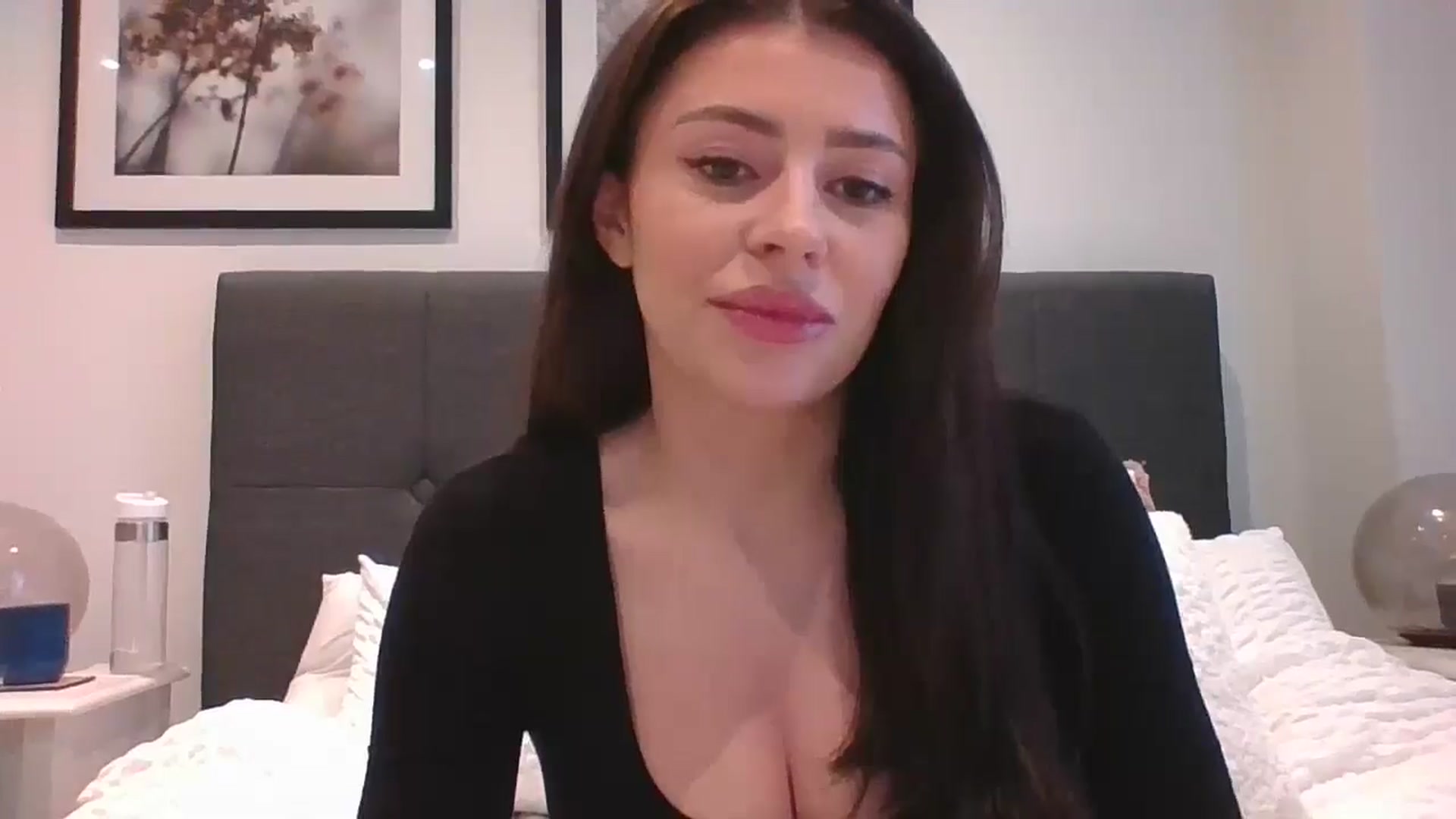 Gallery image thumbnail from lola66's myfreecams stream on, 12/19/2024, 12:39 image 18 of 20
