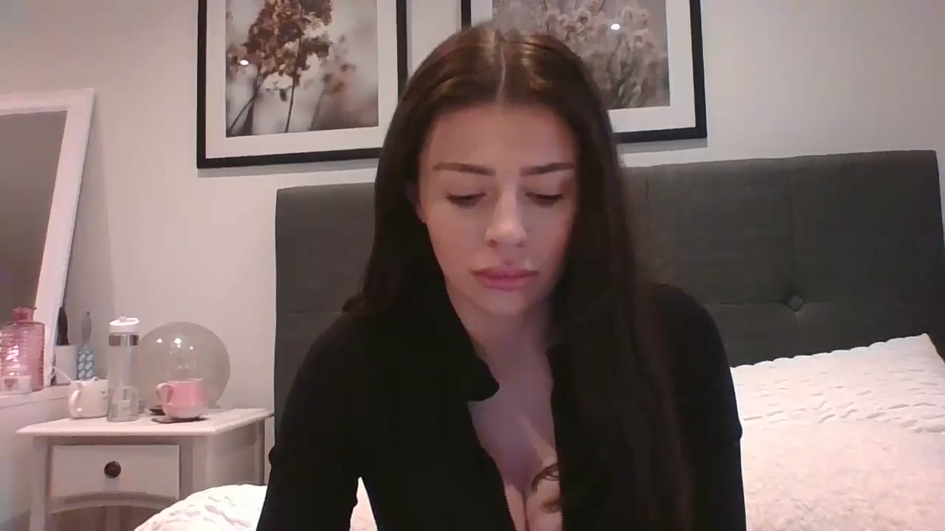 Gallery image thumbnail from lola66's myfreecams stream on, 01/03/2025, 15:08 image 2 of 20