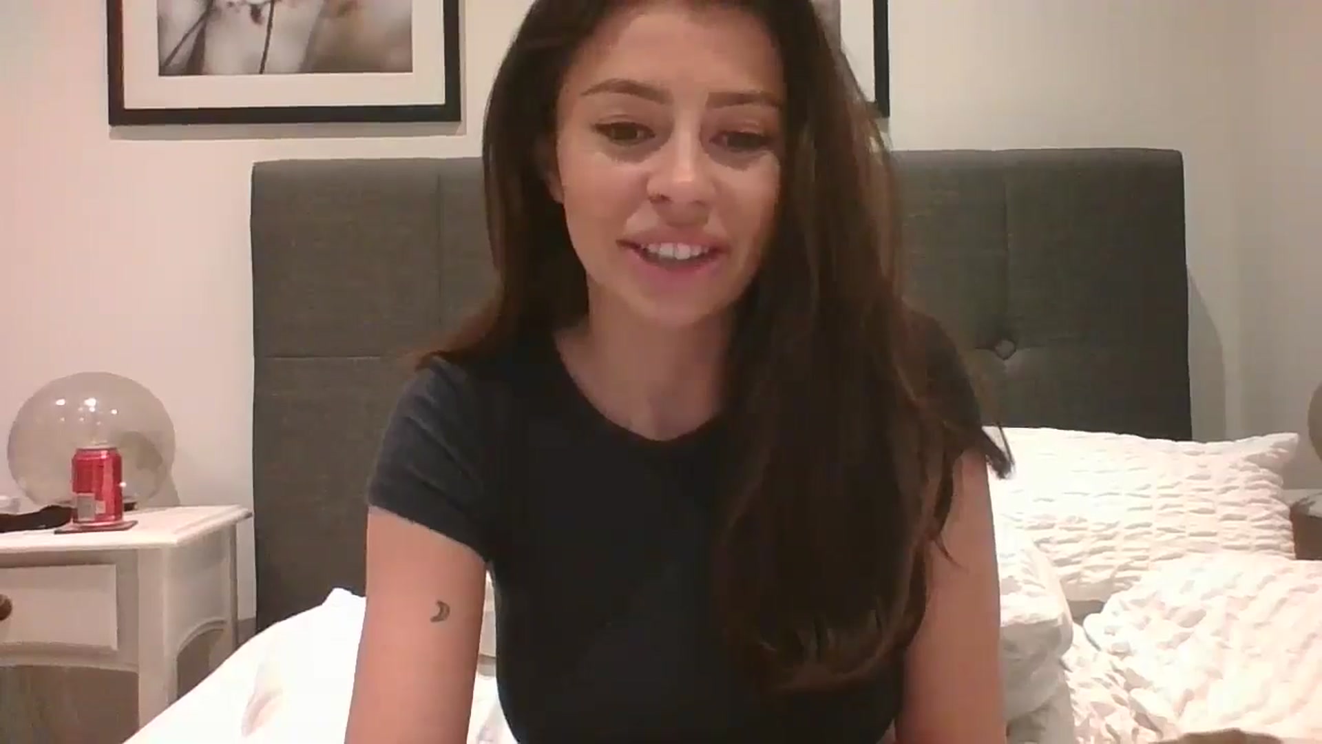 Gallery image thumbnail from lola66's myfreecams stream on, 02/19/2025, 16:54 image 16 of 20