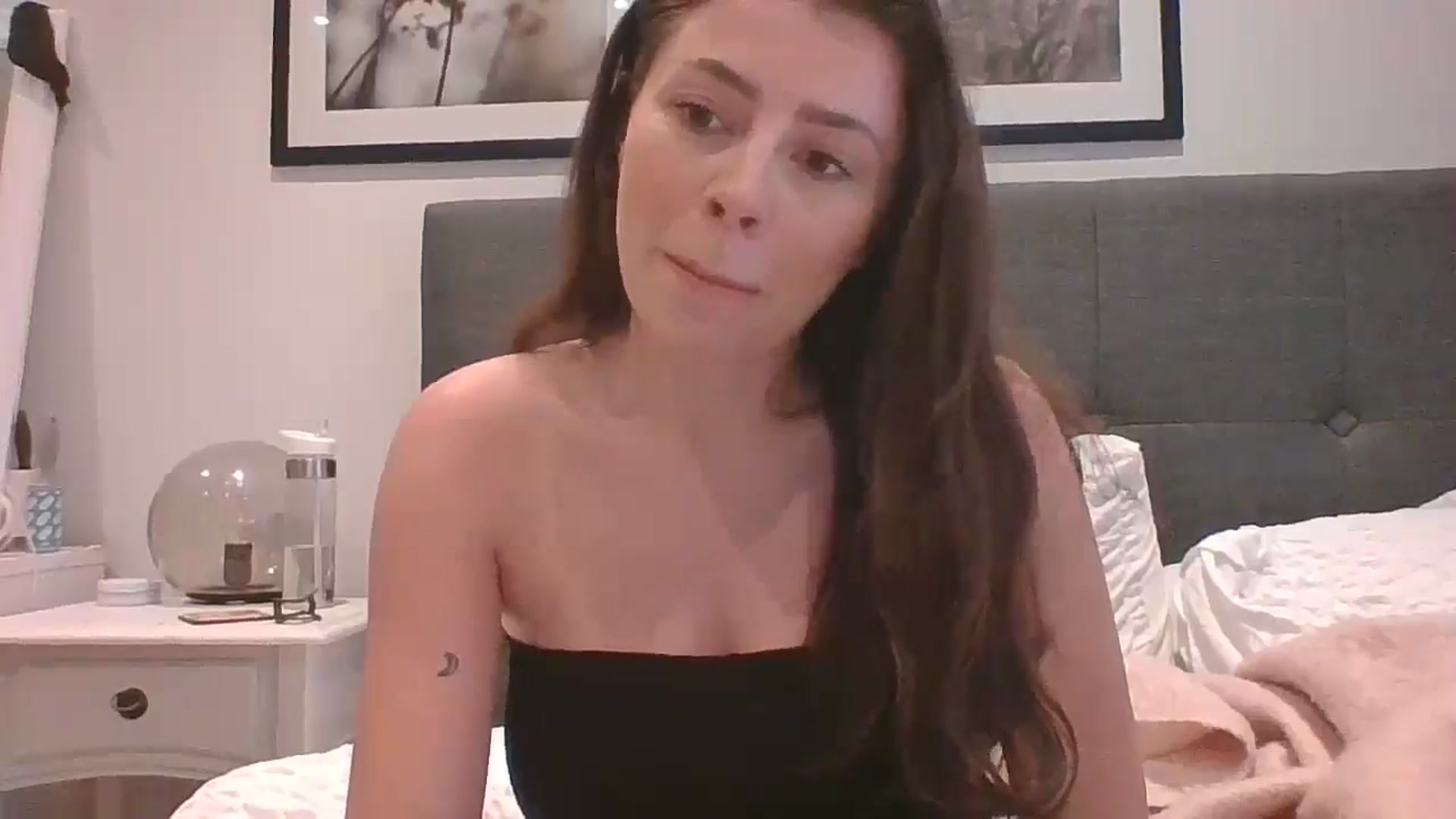 Gallery image thumbnail from lola66's myfreecams stream on, 02/21/2025, 16:07 image 6 of 20
