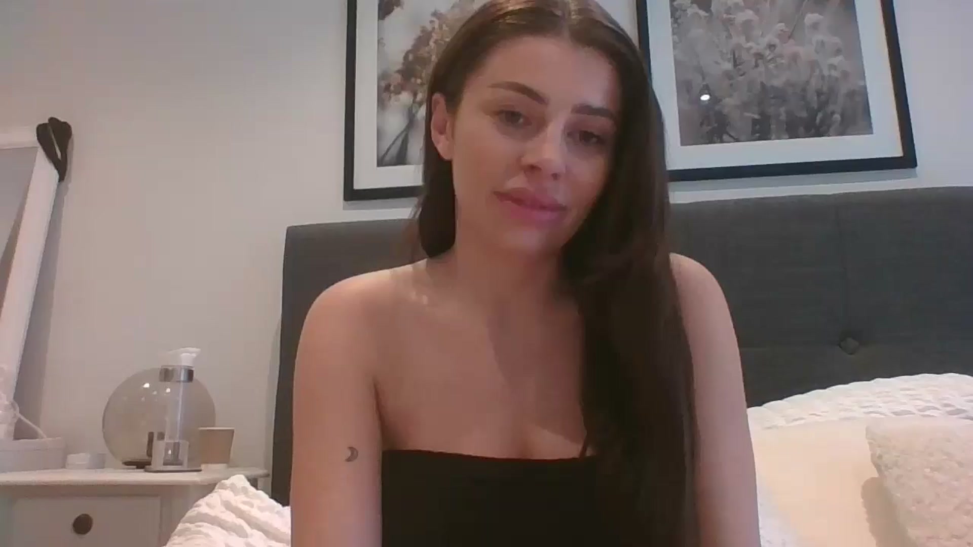 Gallery image thumbnail from lola66's myfreecams stream on, 03/10/2025, 15:43 image 2 of 20
