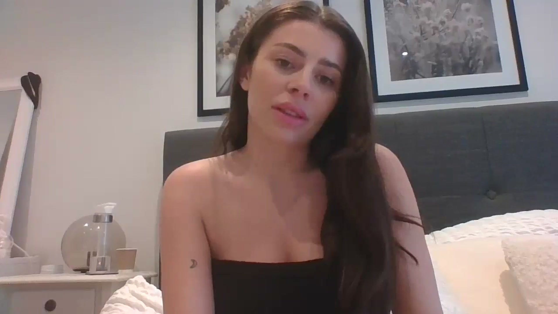 Gallery image thumbnail from lola66's myfreecams stream on, 03/10/2025, 15:43 image 9 of 20
