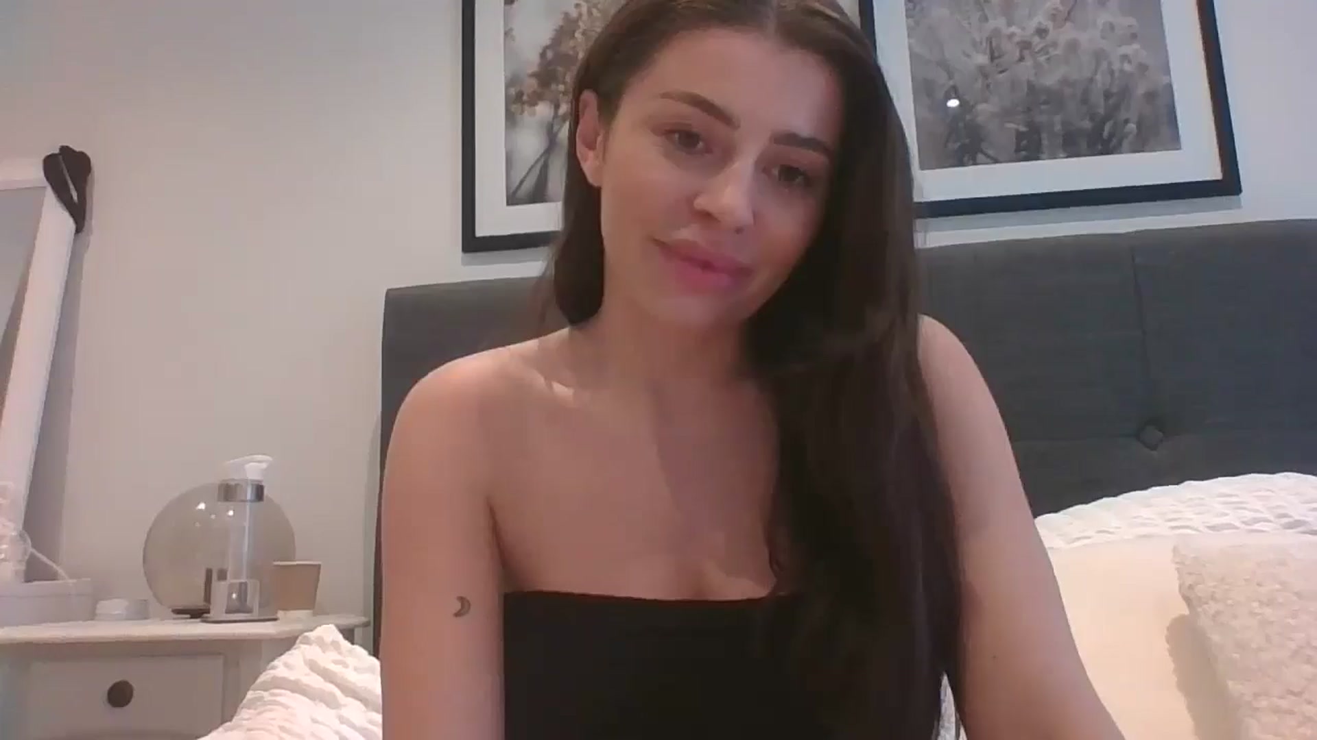 Gallery image thumbnail from lola66's myfreecams stream on, 03/10/2025, 15:43 image 3 of 20