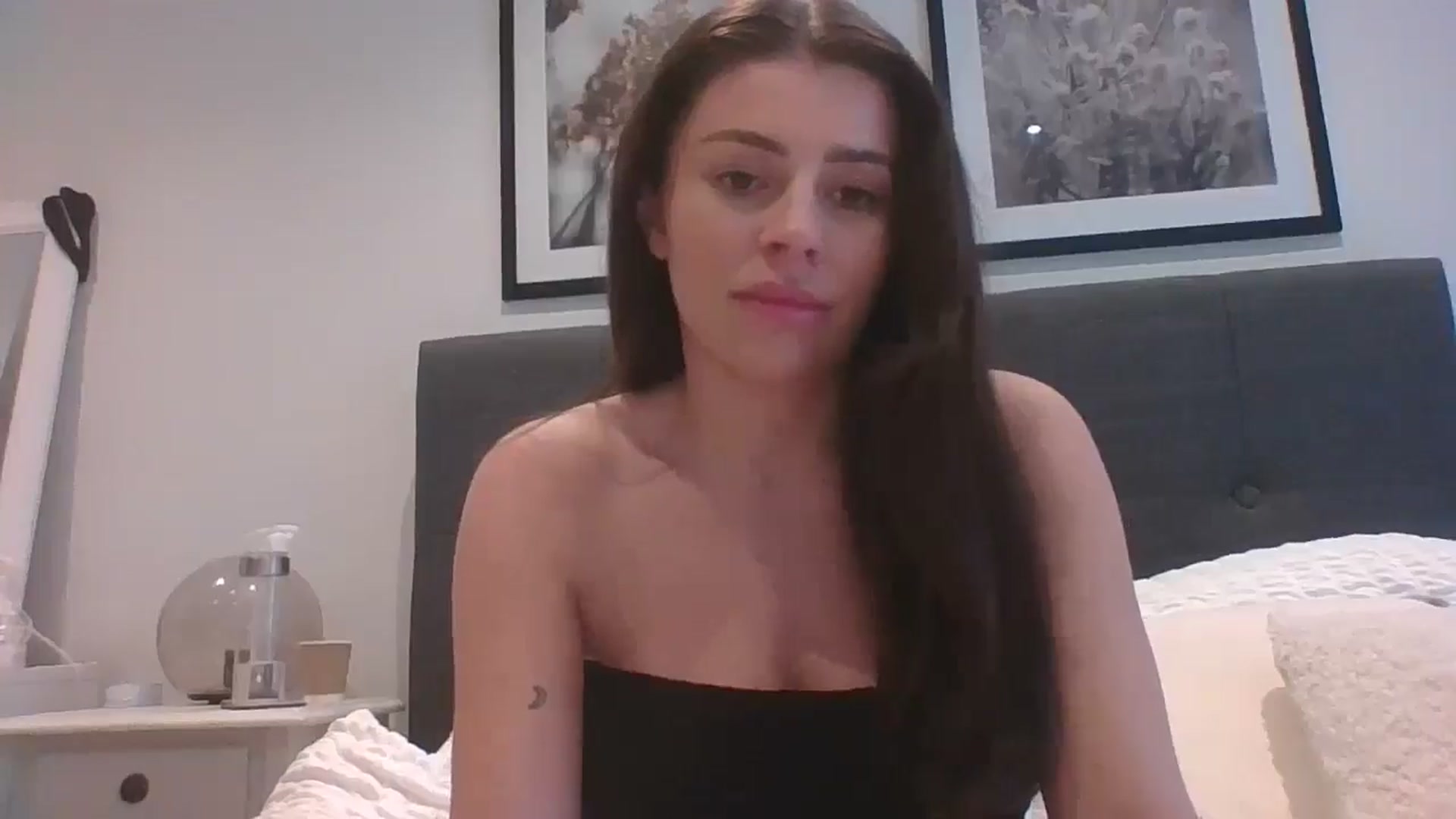 Gallery image thumbnail from lola66's myfreecams stream on, 03/10/2025, 15:43 image 12 of 20