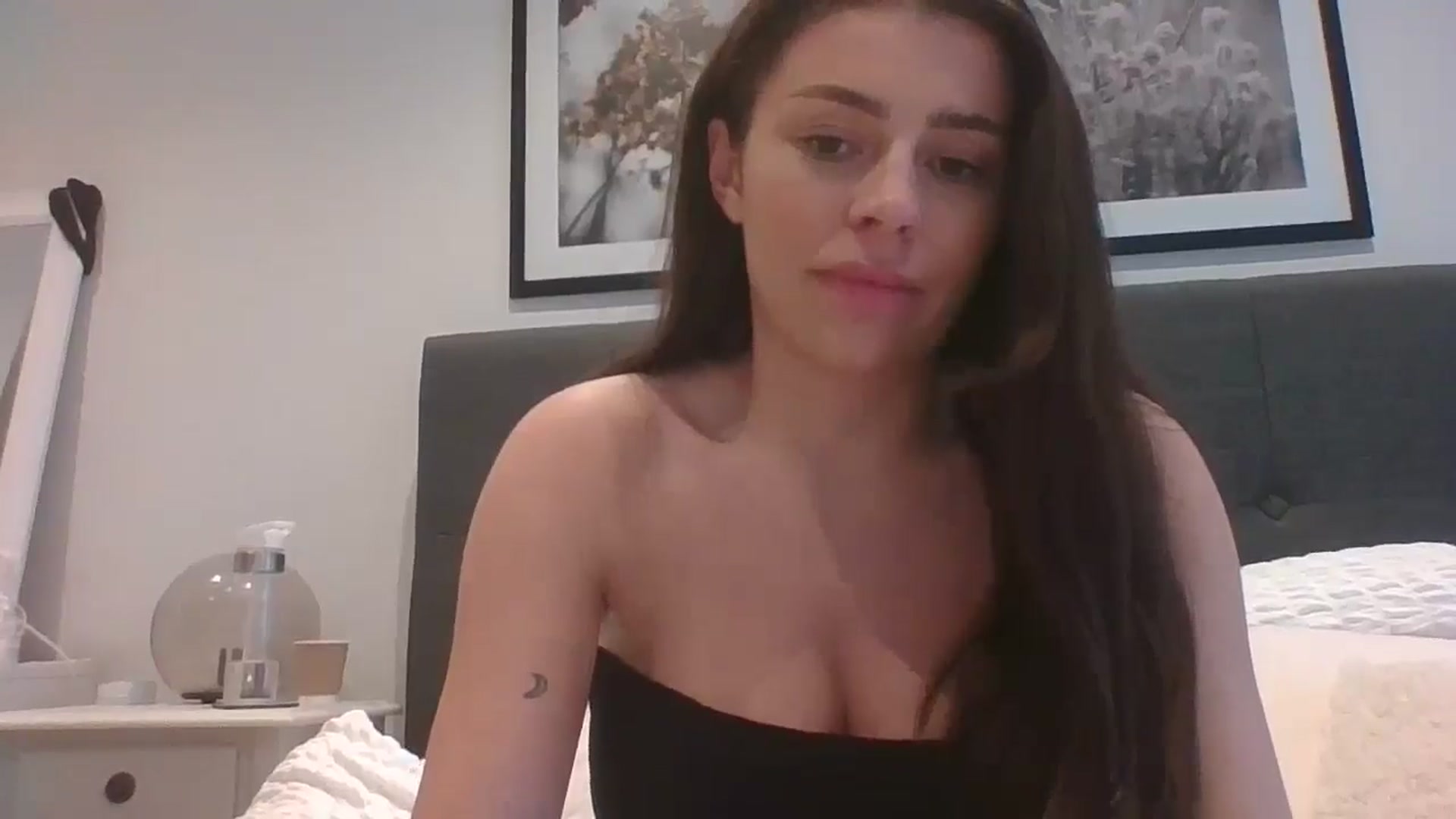 Gallery image thumbnail from lola66's myfreecams stream on, 03/10/2025, 16:24 image 7 of 20