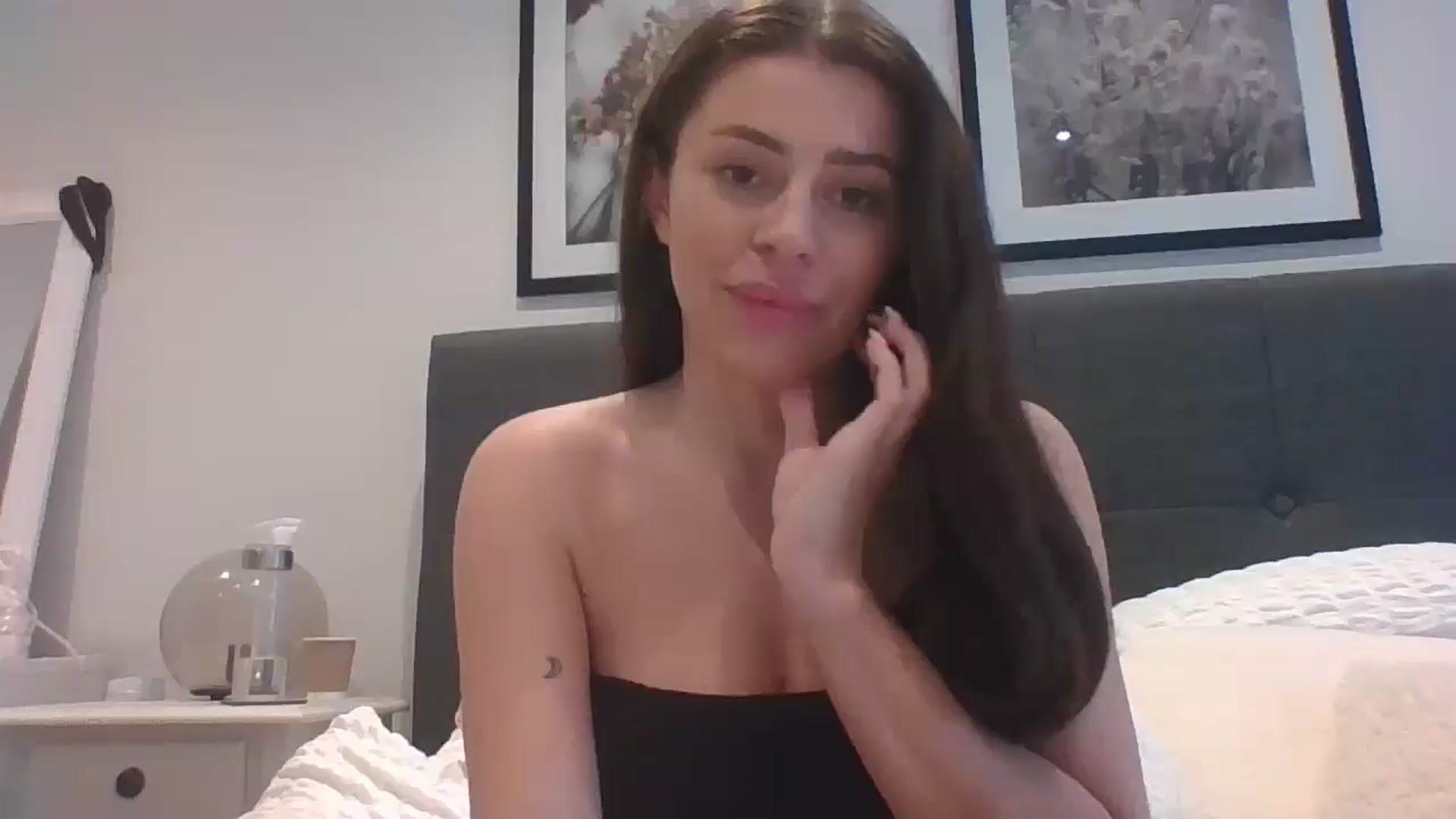 Gallery image thumbnail from lola66's myfreecams stream on, 03/10/2025, 16:24 image 12 of 20