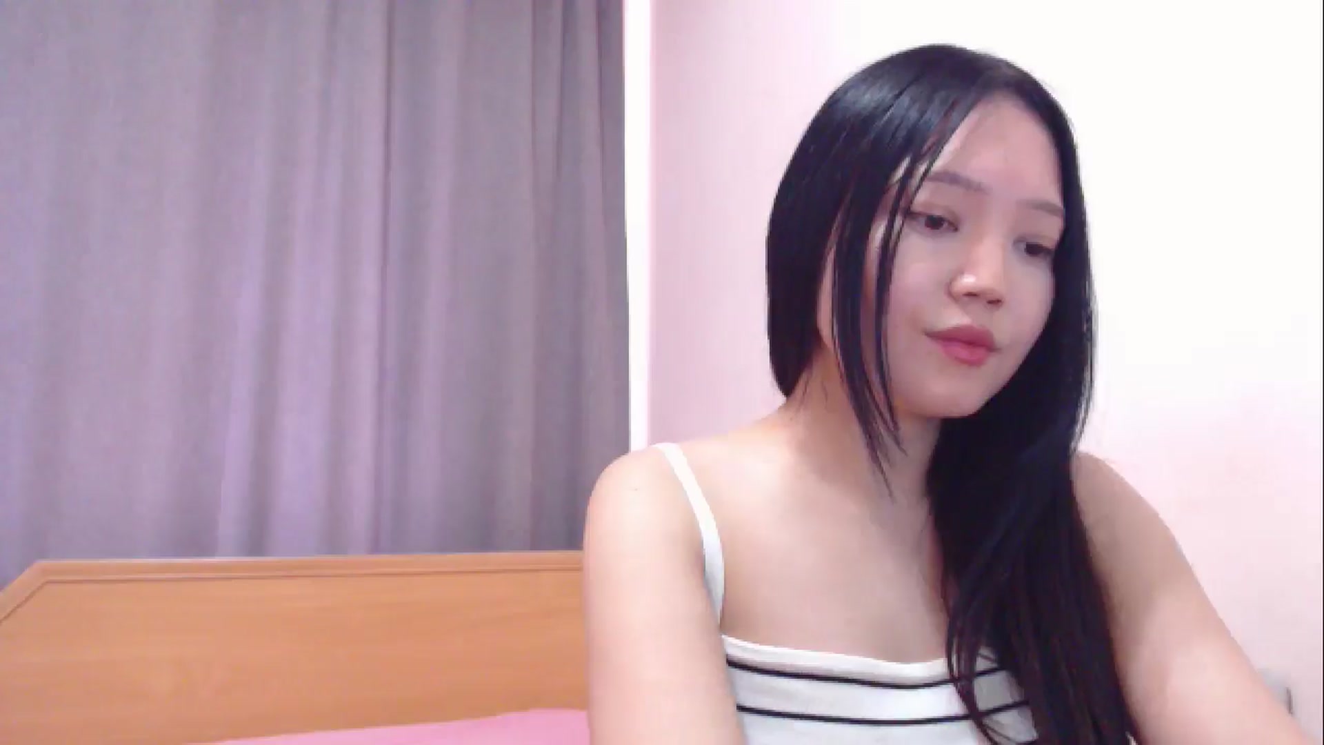 Gallery image thumbnail from lolaaasaur's myfreecams stream on, 06/03/2025, 05:53 image 19 of 20