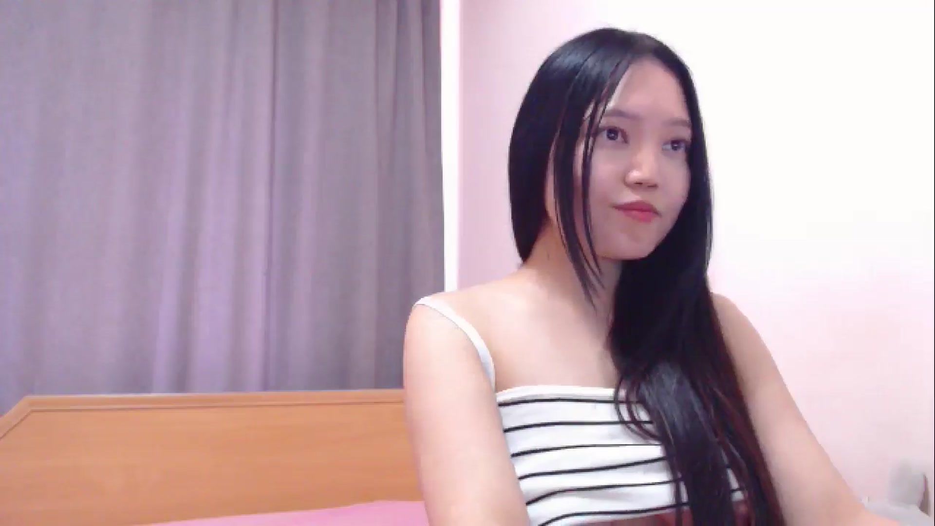 Gallery image thumbnail from lolaaasaur's myfreecams stream on, 06/03/2025, 05:53 image 6 of 20