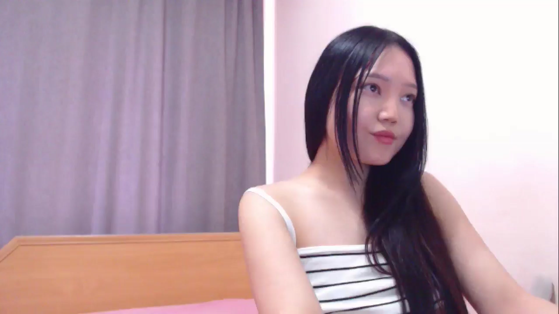 Gallery image thumbnail from lolaaasaur's myfreecams stream on, 06/03/2025, 05:53 image 1 of 20