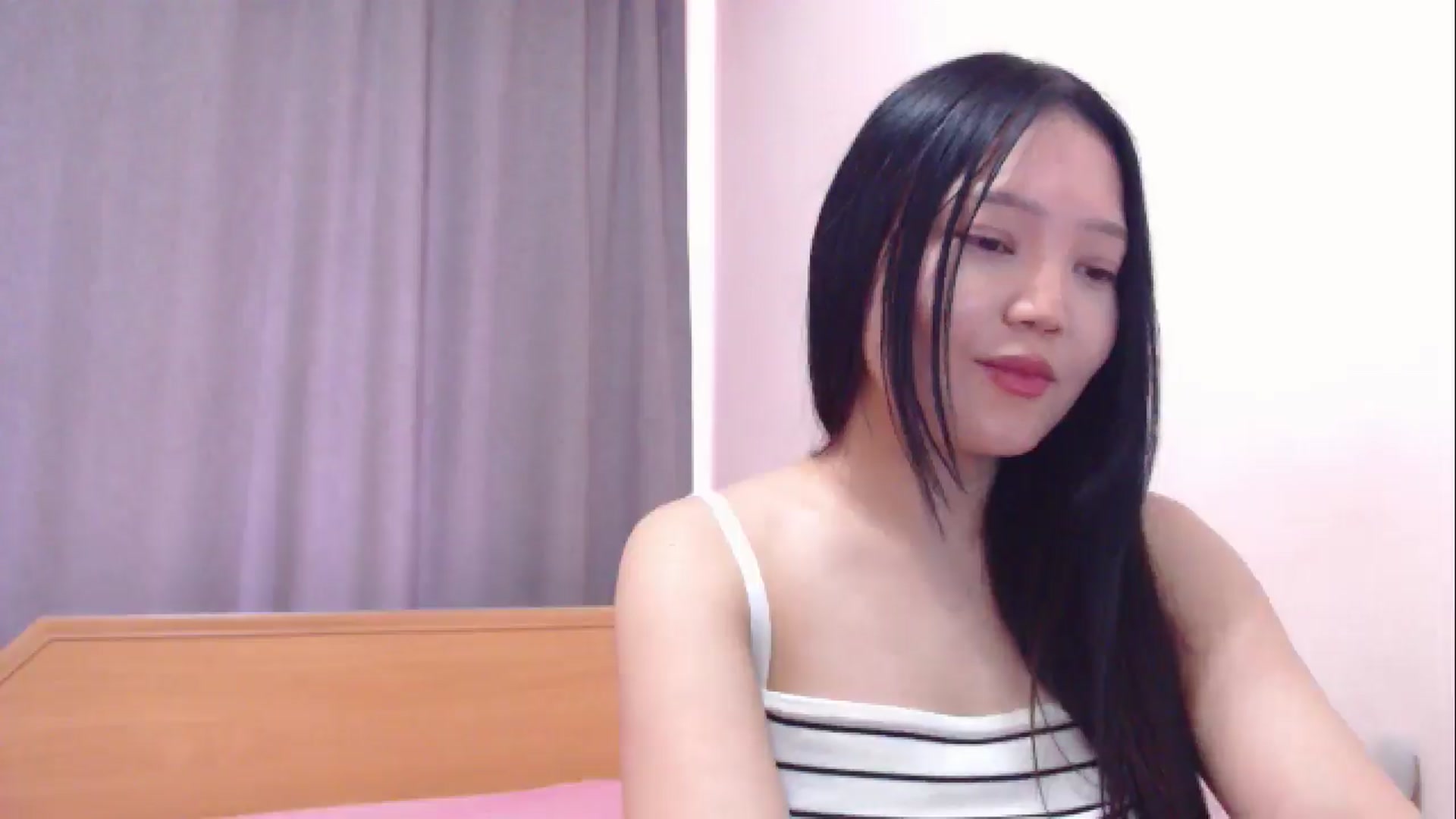 Gallery image thumbnail from lolaaasaur's myfreecams stream on, 06/03/2025, 05:53 image 12 of 20