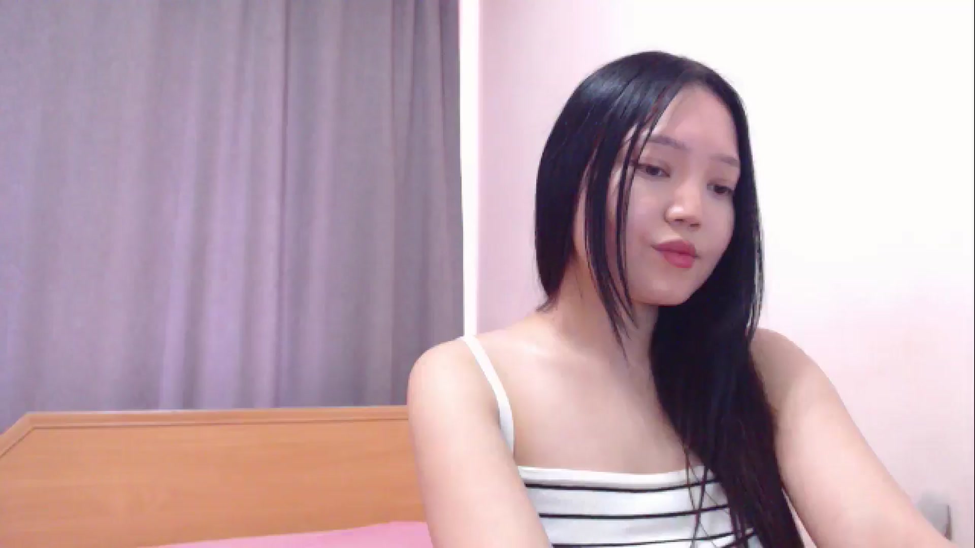 Gallery image thumbnail from lolaaasaur's myfreecams stream on, 06/03/2025, 05:53 image 14 of 20