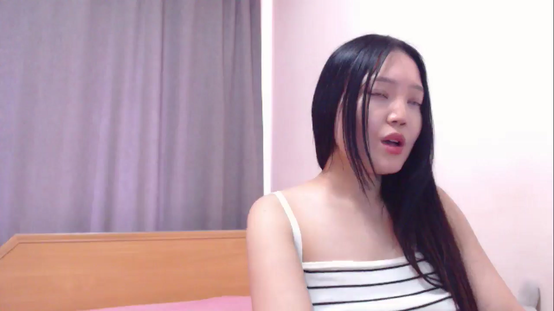 Gallery image thumbnail from lolaaasaur's myfreecams stream on, 06/03/2025, 05:53 image 18 of 20