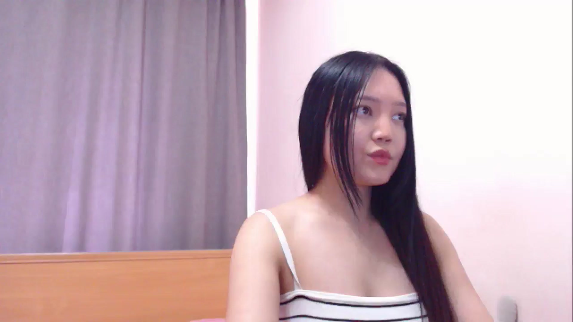 Gallery image thumbnail from lolaaasaur's myfreecams stream on, 06/03/2025, 06:46 image 1 of 20