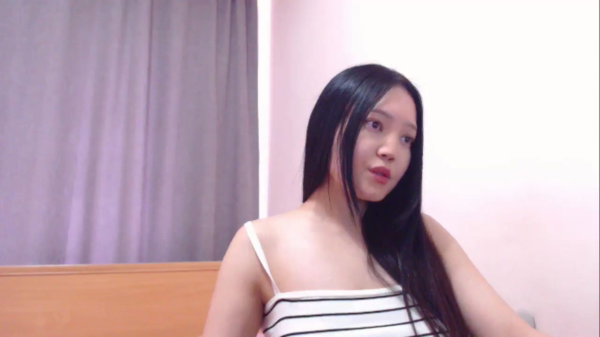 Gallery image thumbnail from lolaaasaur's myfreecams stream on, 06/03/2025, 06:46 image 6 of 20