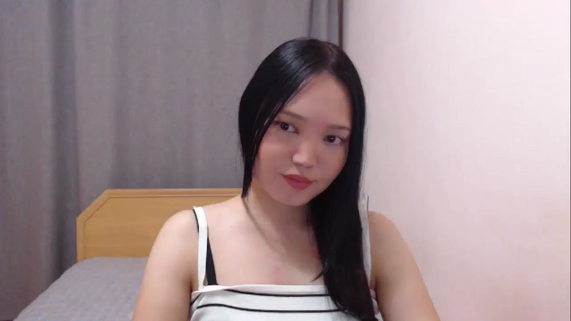 Gallery image thumbnail from lolaaasaur's myfreecams stream on, 11/19/2025, 14:34 image 1 of 20