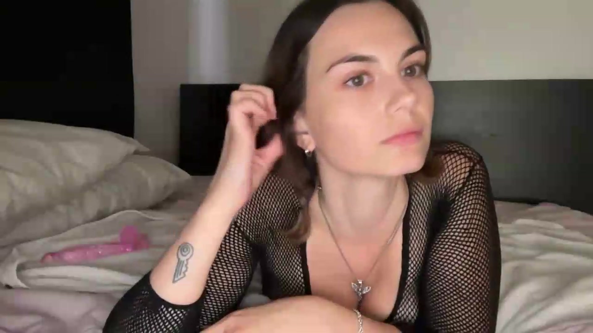 Gallery image thumbnail from lolalazuli's myfreecams stream on, 07/04/2026, 16:53 image 16 of 20