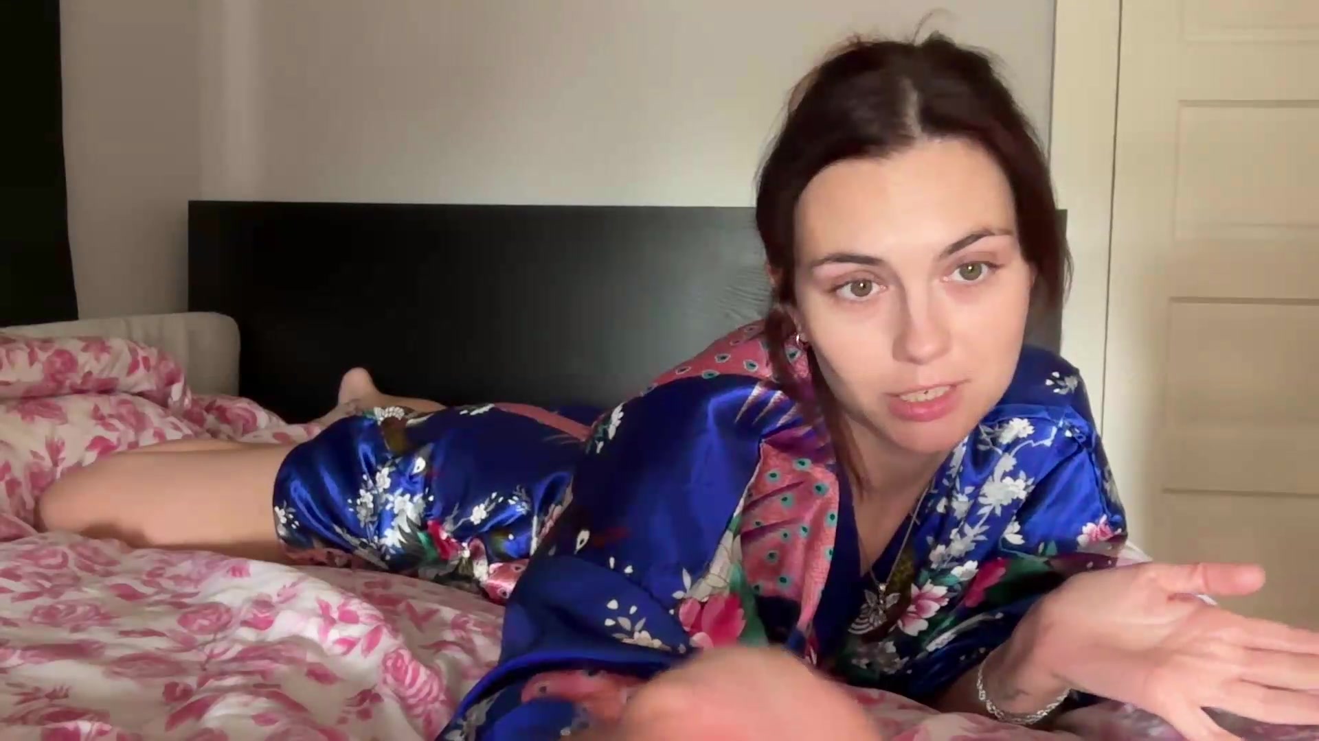 Gallery image thumbnail from lolalazuli's myfreecams stream on, 08/21/2026, 16:33 image 4 of 20