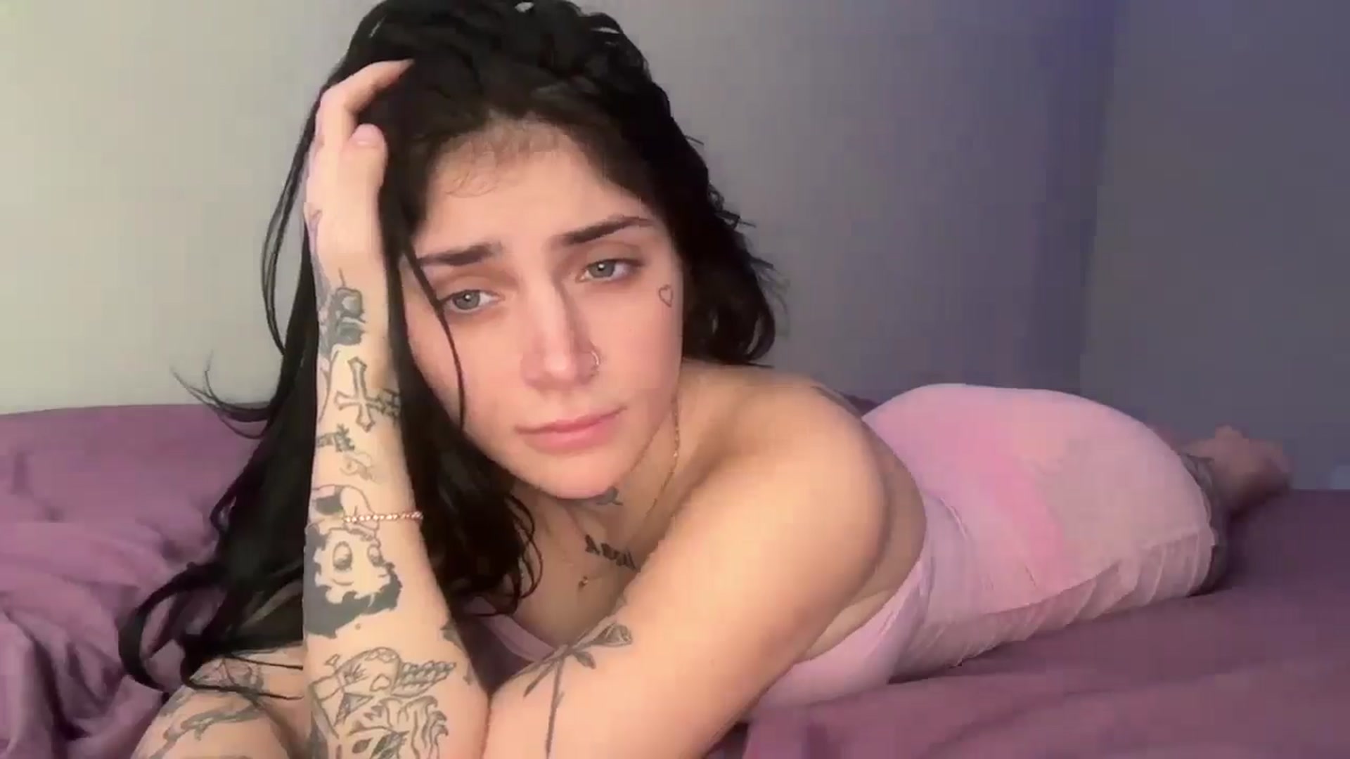 Gallery image thumbnail from lolalovezzxo's myfreecams stream on, 03/12/2026, 15:39 image 16 of 20