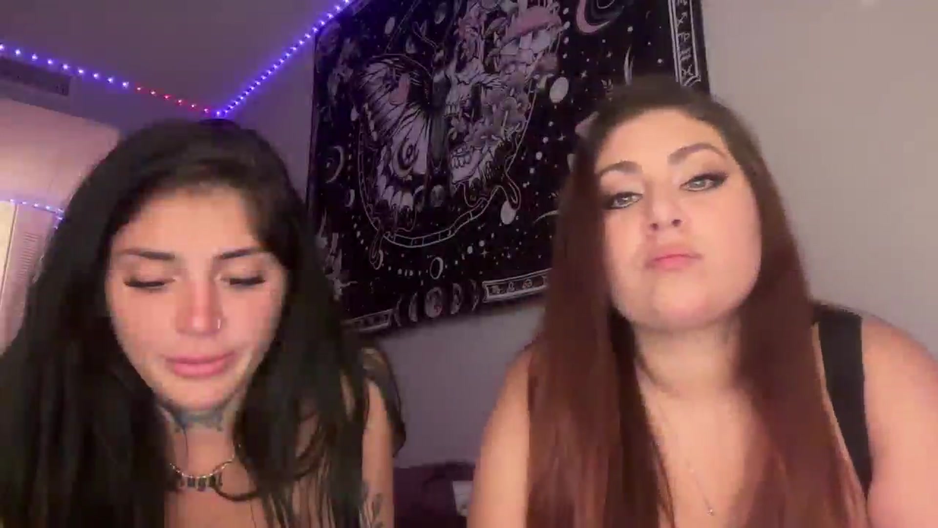 Gallery image thumbnail from lolalovezzxo's myfreecams stream on, 04/29/2026, 04:08 image 12 of 20
