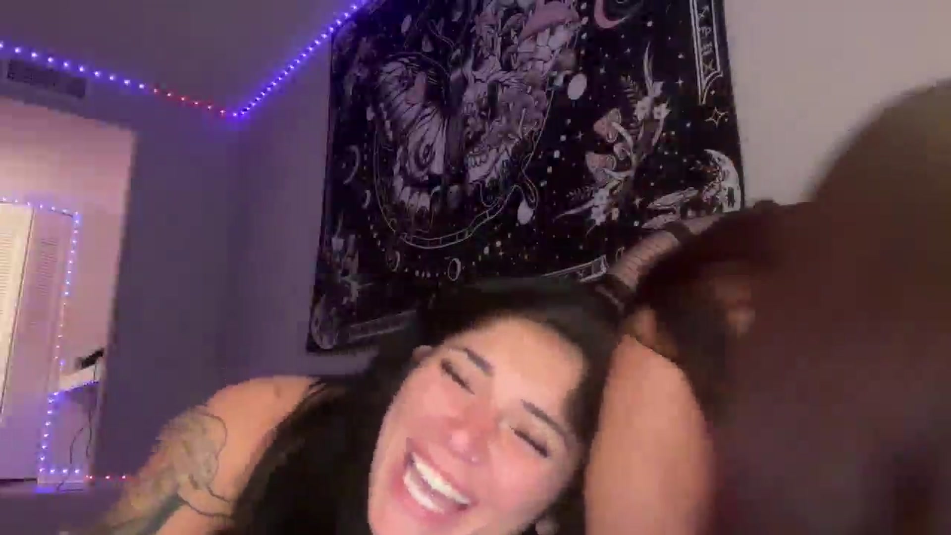 Gallery image thumbnail from lolalovezzxo's myfreecams stream on, 04/29/2026, 04:08 image 10 of 20