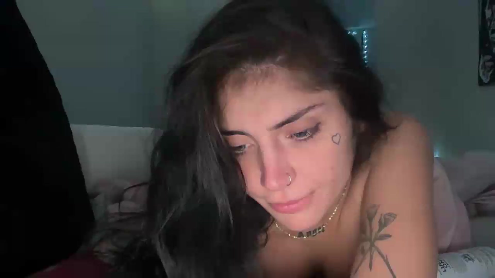 Gallery image thumbnail from lolalovezzxo's myfreecams stream on, 08/24/2026, 17:26 image 7 of 20