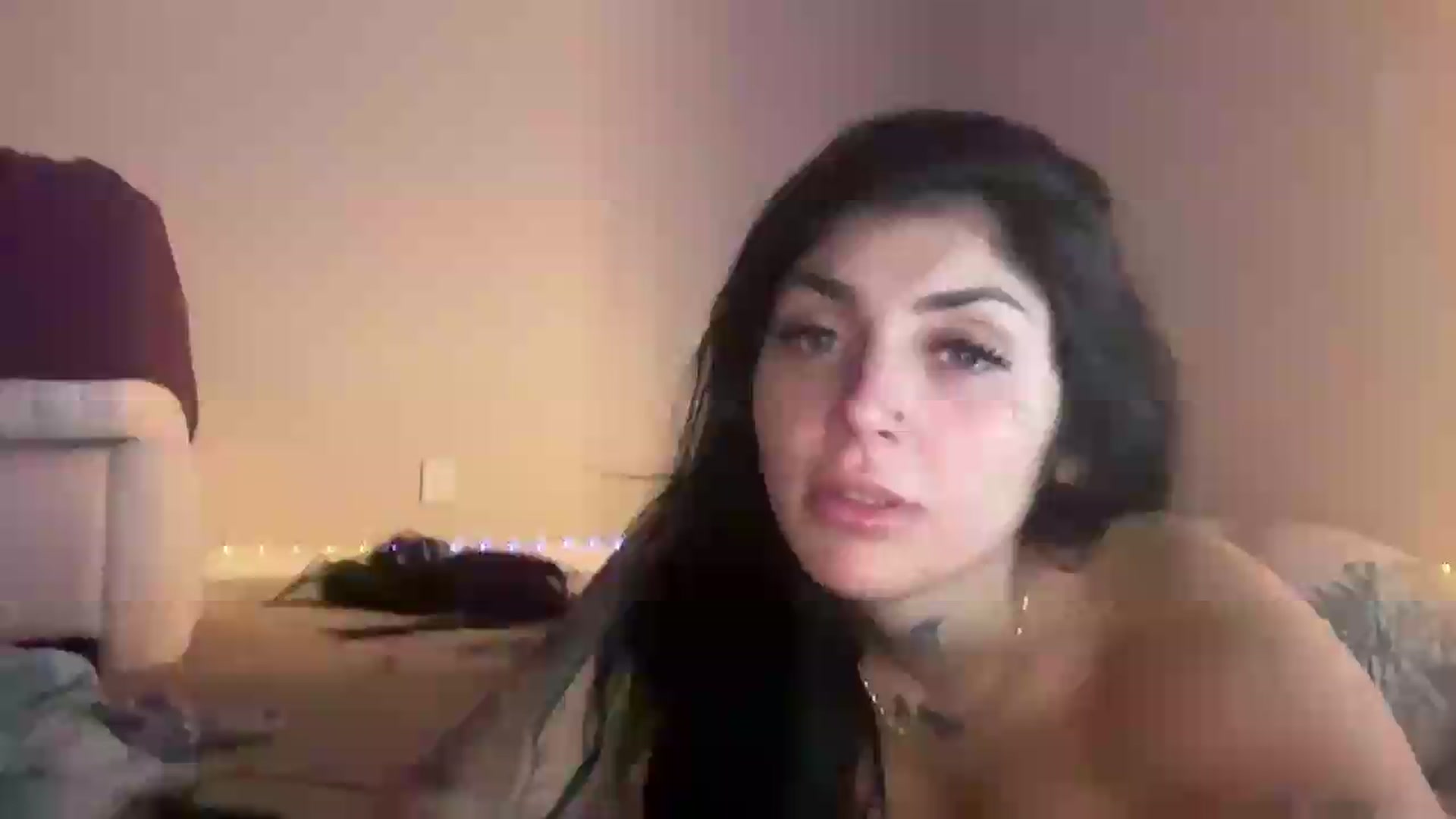 Gallery image thumbnail from lolalovezzxo's myfreecams stream on, 08/28/2026, 06:26 image 8 of 20