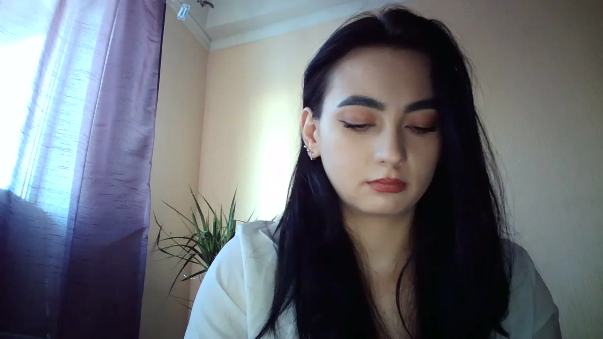 Gallery image thumbnail from lolly_hollyy's myfreecams stream on, 12/01/2022, 11:38 image 18 of 20