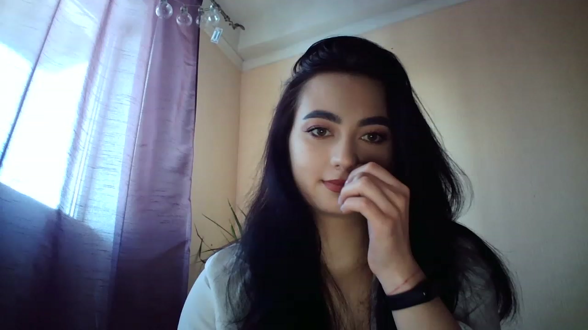 Gallery image thumbnail from lolly_hollyy's myfreecams stream on, 12/01/2022, 11:38 image 4 of 20