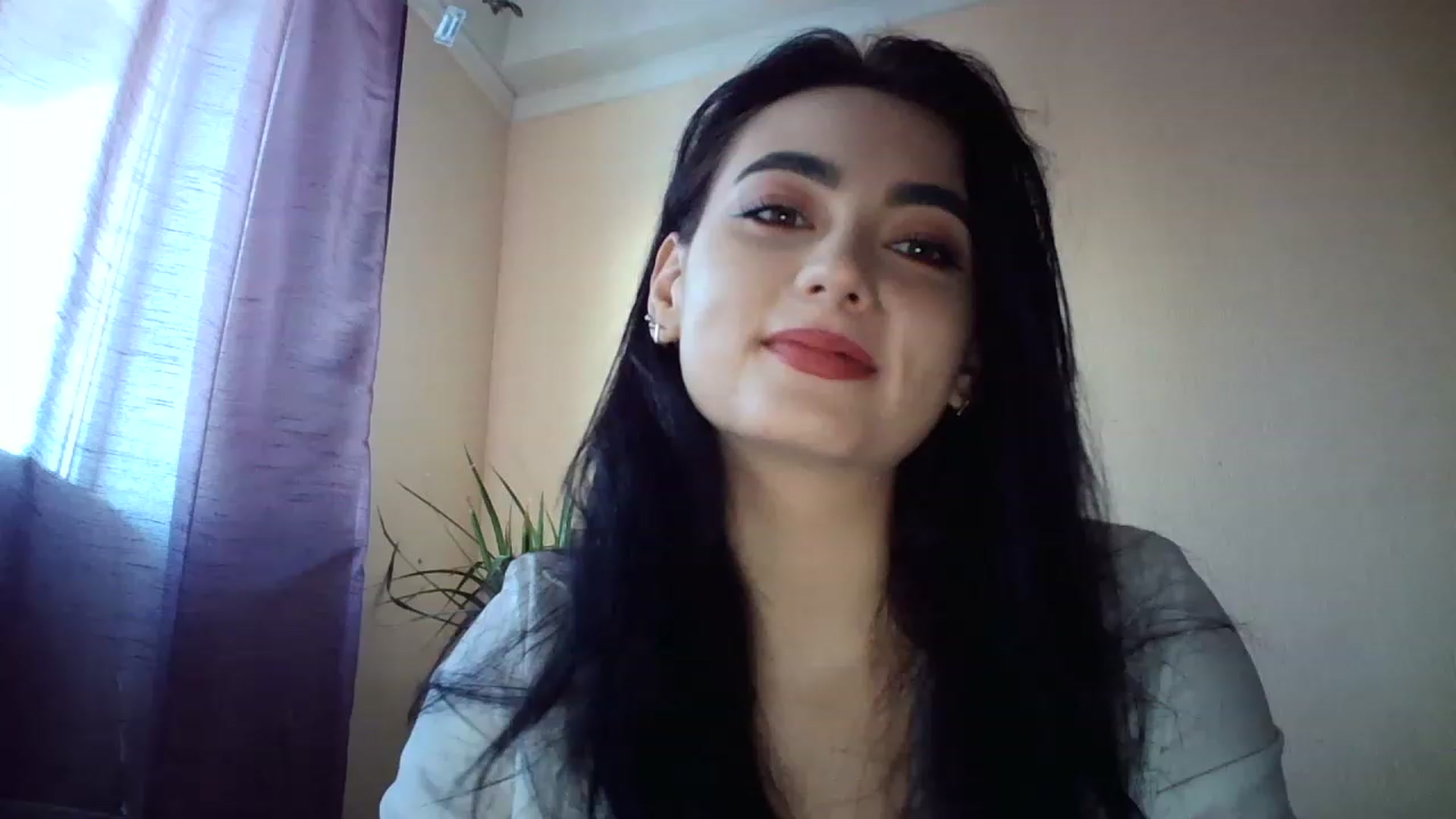 Gallery image thumbnail from lolly_hollyy's myfreecams stream on, 12/01/2022, 11:38 image 12 of 20