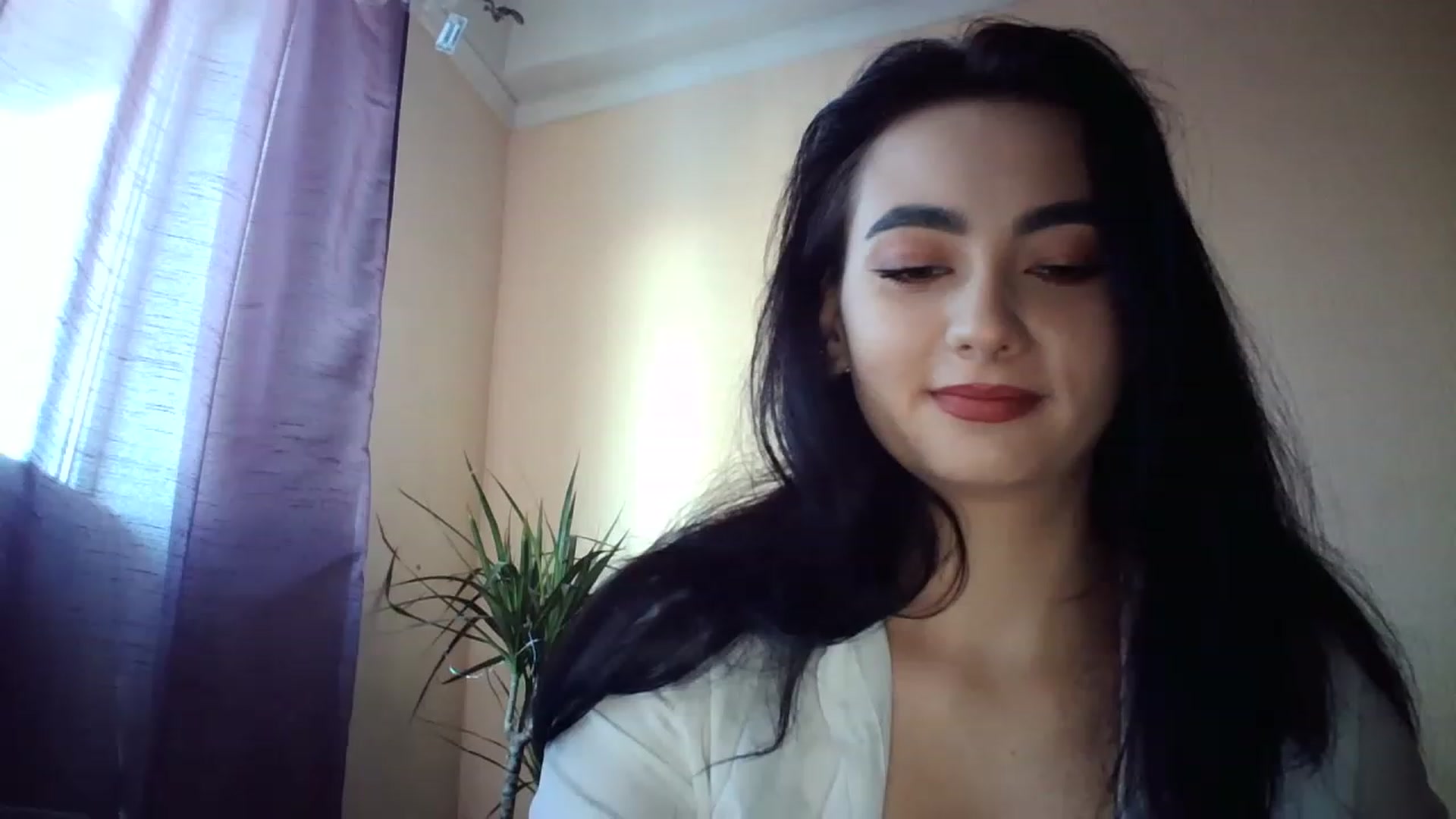 Gallery image thumbnail from lolly_hollyy's myfreecams stream on, 12/01/2022, 11:38 image 10 of 20