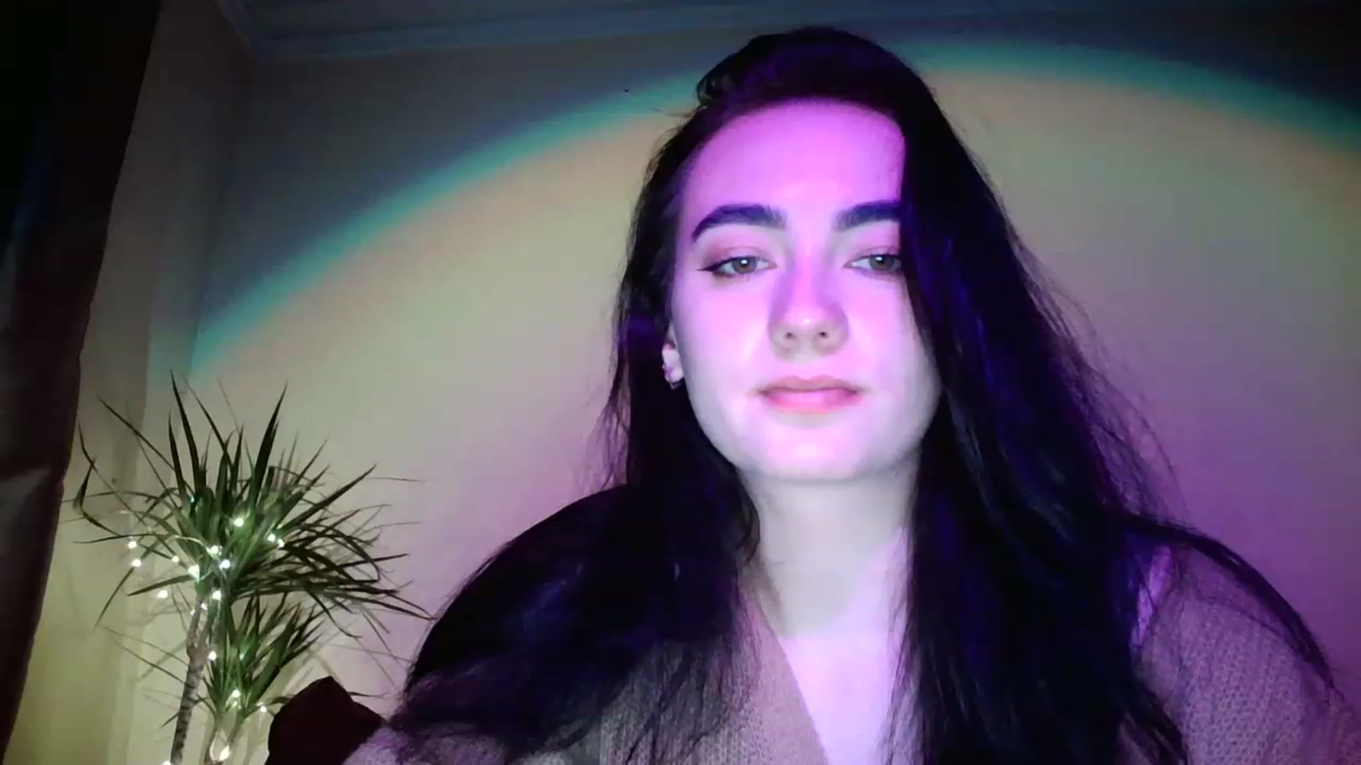Gallery image thumbnail from lolly_hollyy's myfreecams stream on, 12/01/2022, 16:18 image 2 of 20