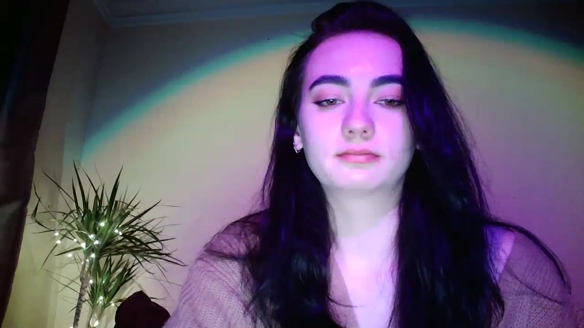 Gallery image thumbnail from lolly_hollyy's myfreecams stream on, 12/01/2022, 16:18 image 3 of 20