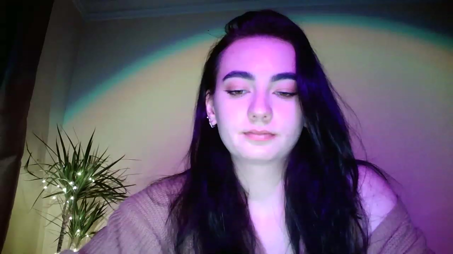 Gallery image thumbnail from lolly_hollyy's myfreecams stream on, 12/01/2022, 16:18 image 4 of 20