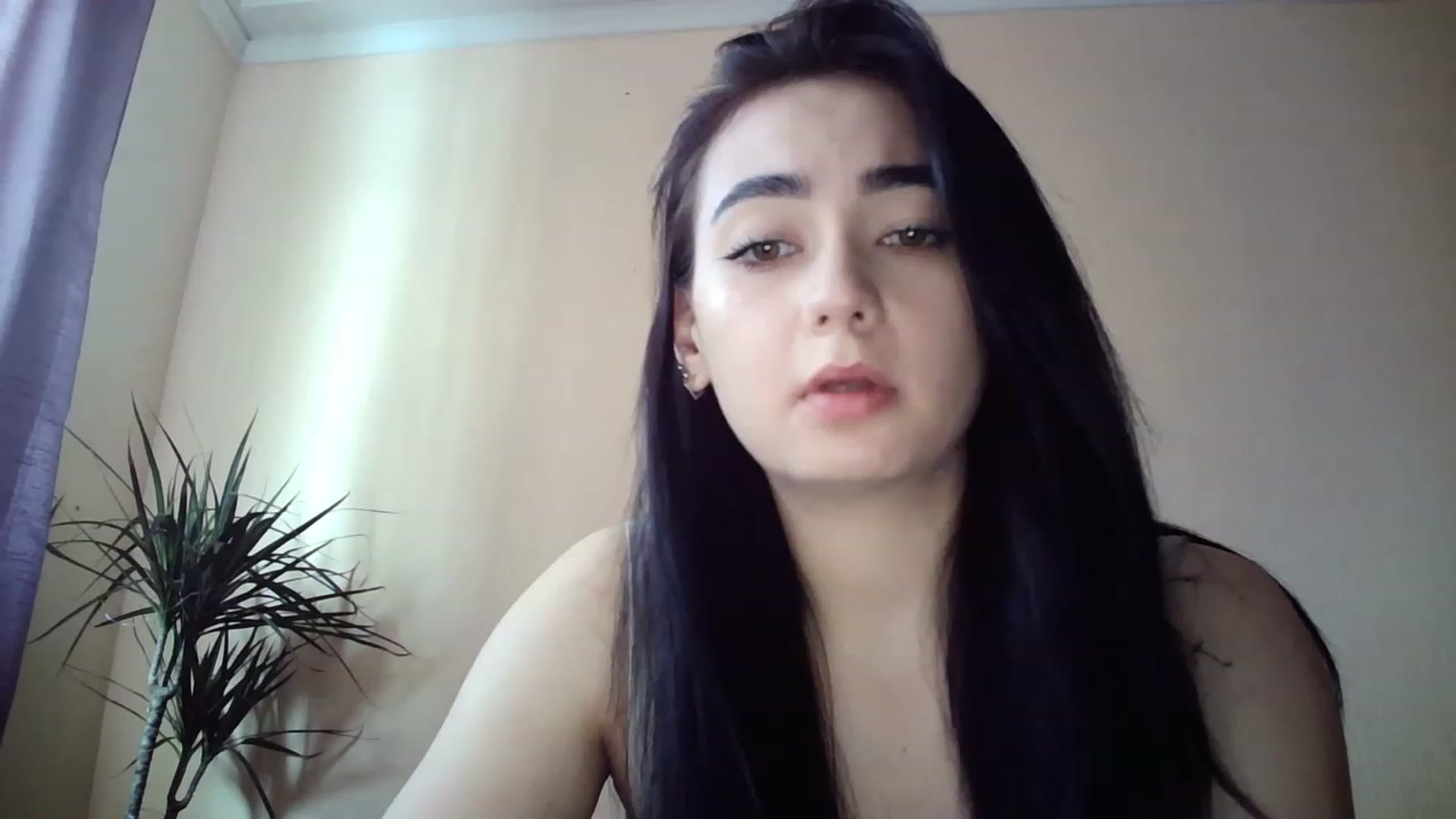Gallery image thumbnail from lolly_hollyy's myfreecams stream on, 12/02/2022, 09:39 image 12 of 20