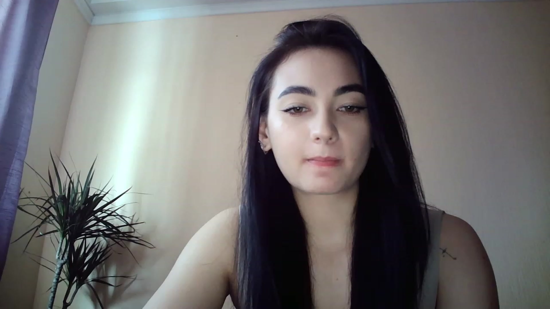 Gallery image thumbnail from lolly_hollyy's myfreecams stream on, 12/02/2022, 09:39 image 18 of 20