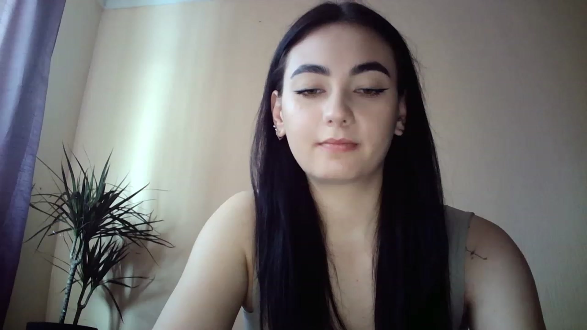 Gallery image thumbnail from lolly_hollyy's myfreecams stream on, 12/02/2022, 09:39 image 2 of 20
