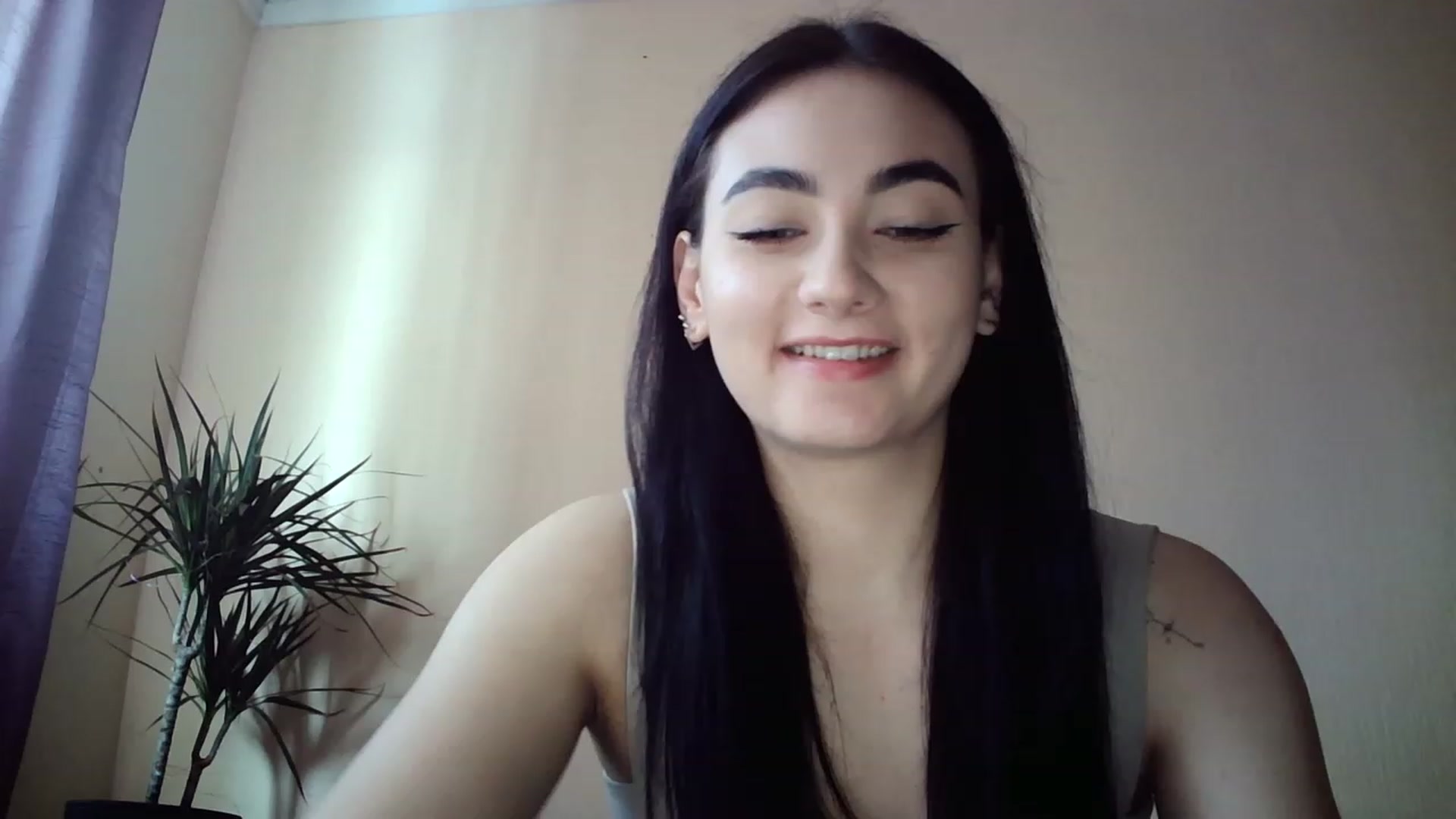 Gallery image thumbnail from lolly_hollyy's myfreecams stream on, 12/02/2022, 09:39 image 1 of 20