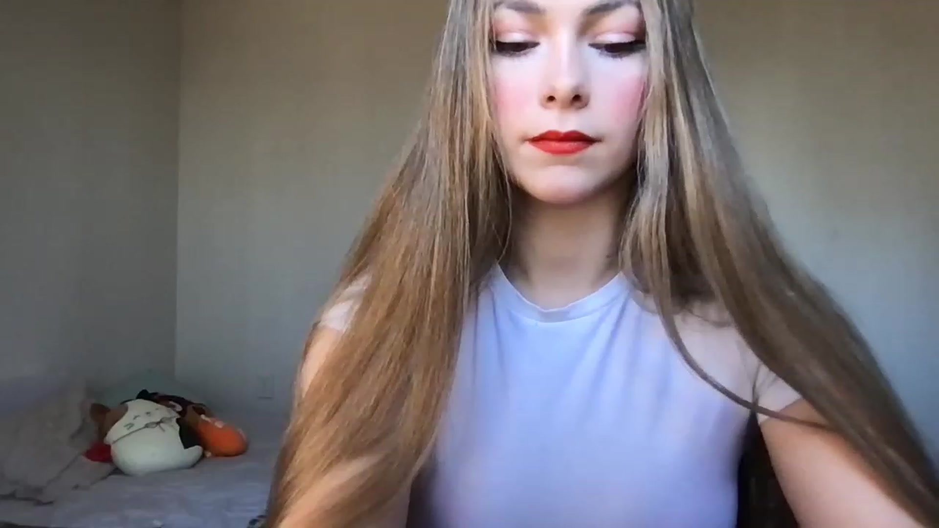 Gallery image thumbnail from lolypopbubble's myfreecams stream on, 11/21/2022, 16:46 image 4 of 20