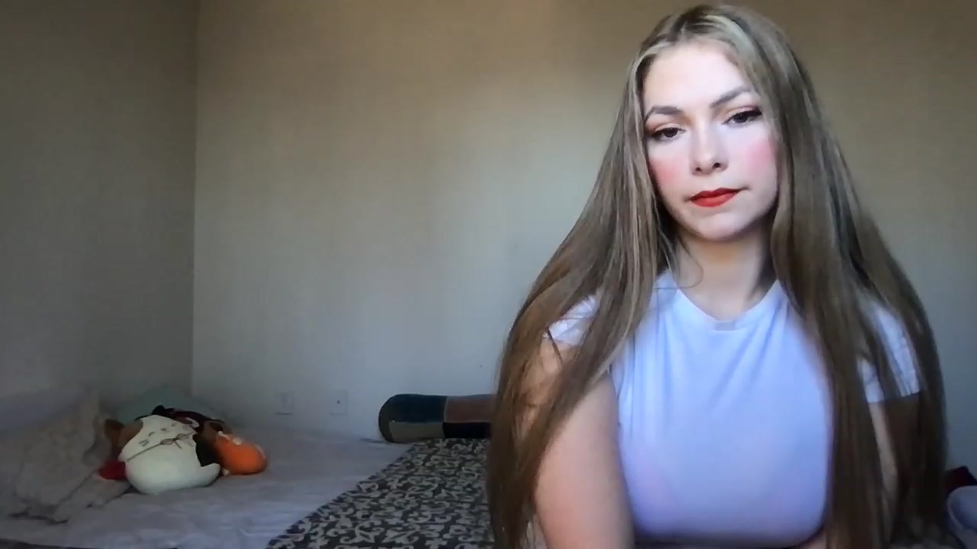 Gallery image thumbnail from lolypopbubble's myfreecams stream on, 11/21/2022, 16:46 image 19 of 20