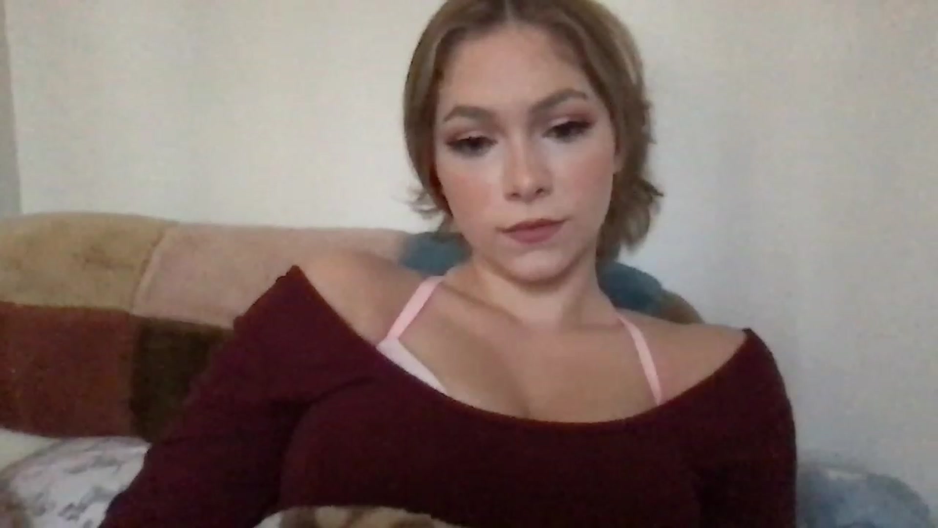 Gallery image thumbnail from lolypopbubble's myfreecams stream on, 12/04/2022, 21:34 image 13 of 20